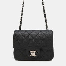 Chanel: Чёрная сумка 
