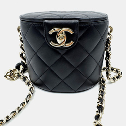 Chanel: Чёрная сумка 