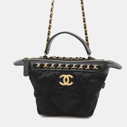 Chanel: Чёрная сумка 