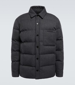 Burberry: Зимняя куртка 