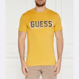 GUESS: Жёлтая футболка 