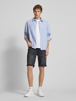 Calvin Klein Jeans: Джинсовые шорты 
