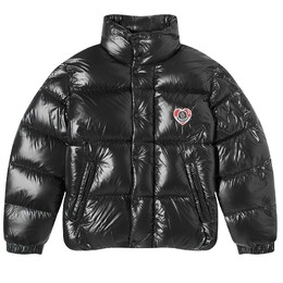 Moncler: Чёрная куртка 