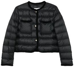 Moncler: Чёрная куртка 