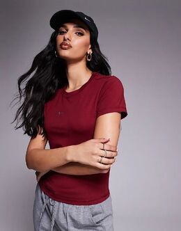 Nike: Короткая футболка 