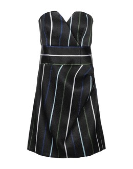 Giorgio Armani: Чёрное платье 