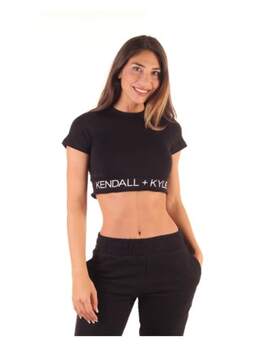 Kendall + Kylie: Чёрный топ 