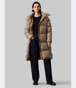 Calvin Klein Jeans: Бежевый пуховик 