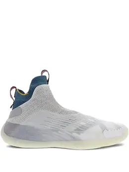 adidas: Светлые кроссовки 
