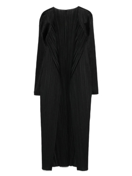 Pleats Please Issey Miyake: Чёрное пальто 