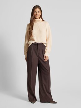 Max Mara Studio: Бежевый свитер 
