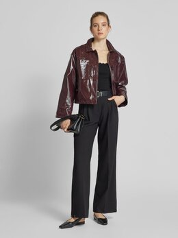 Emporio Armani: Футболка с квадратным вырезом 
