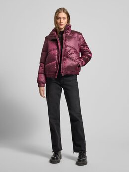 Pepe Jeans: Стёганые куртка 