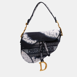 Dior: Чёрная сумка 