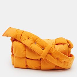 Bottega Veneta: Оранжевая сумка  Padded Tech Cassette