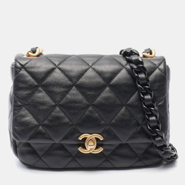 Chanel: Чёрная сумка через плечо 