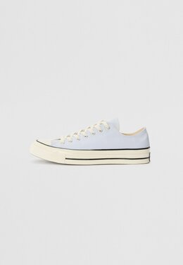 Converse: Светлые кроссовки  Chuck 70