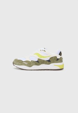 Saucony: Белые кроссовки  Shadow