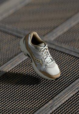Saucony: Белые кроссовки 