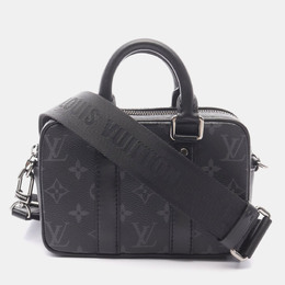Louis Vuitton: Чёрная сумка 