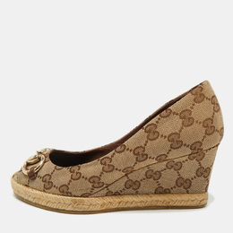 Gucci: Бежевые босоножки  Horsebit