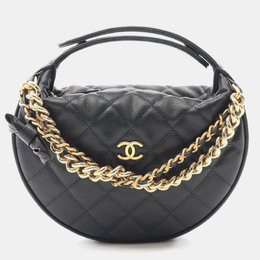 Chanel: Чёрная косметичка 