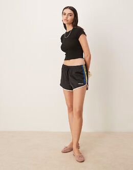 Adidas Originals: Шорты с вышивкой 