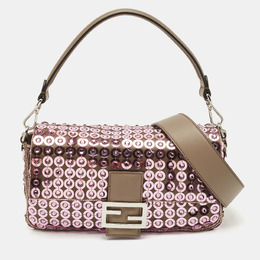Fendi: Розовая сумка  Baguette