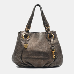 Fendi: Чёрная сумка  Selleria
