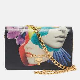 Prada: Чёрный клатч 