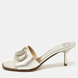Valentino: Золотые сандалии  VLogo