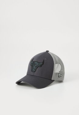 NEW ERA: Тёмная кепка 