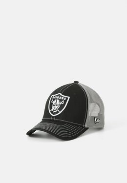 NEW ERA: Чёрная кепка 