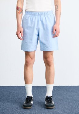 Adidas Originals: Светлые шорты 