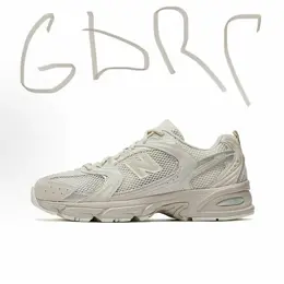 New Balance: Бежевые кроссовки  530