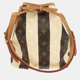 Louis Vuitton: Коричневая сумка 