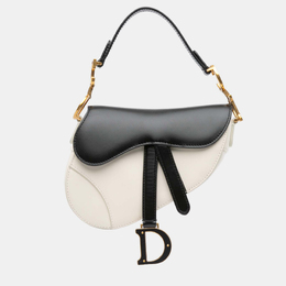 Dior: Чёрная сумка 
