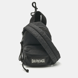 Balenciaga: Чёрная сумка через плечо 