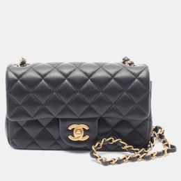 Chanel: Чёрная сумка 