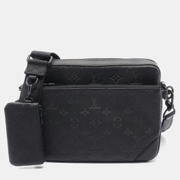 Louis Vuitton: Чёрная сумка 