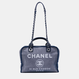 Chanel: Голубая сумка 