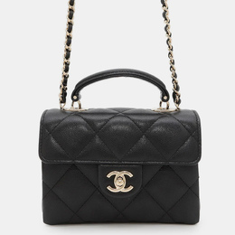 Chanel: Чёрный клатч 