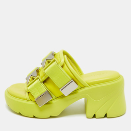 Bottega Veneta: Жёлтые сандалии  Flash