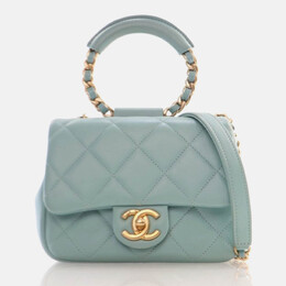 Chanel: Голубая сумка 