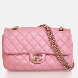 Chanel: Розовая сумка 