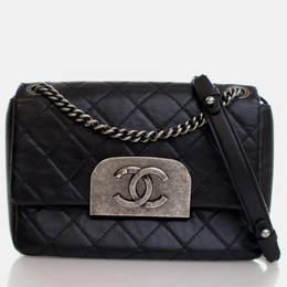 Chanel: Чёрная сумка 