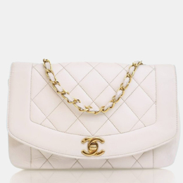 Chanel: Белая сумка 