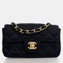 Chanel: Чёрная сумка 
