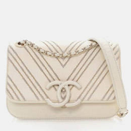 Chanel: Белая сумка 