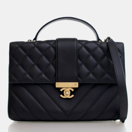 Chanel: Чёрная сумка 
